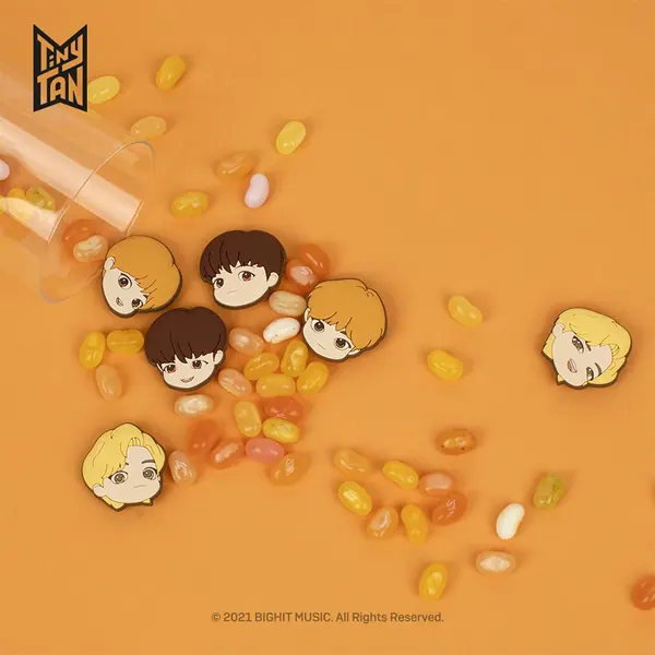 Tiny TAN RUBBER PIN BADGE OEM 제작 사례